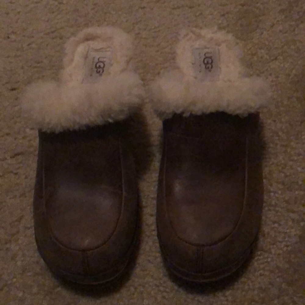 Size 7 Ugg’s